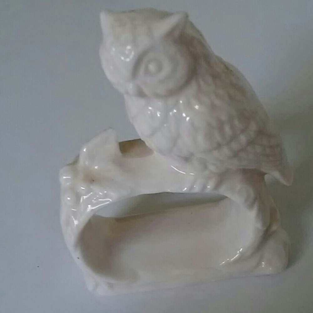 ARDALT| Porcelain White Owl Napkin Ring Holders